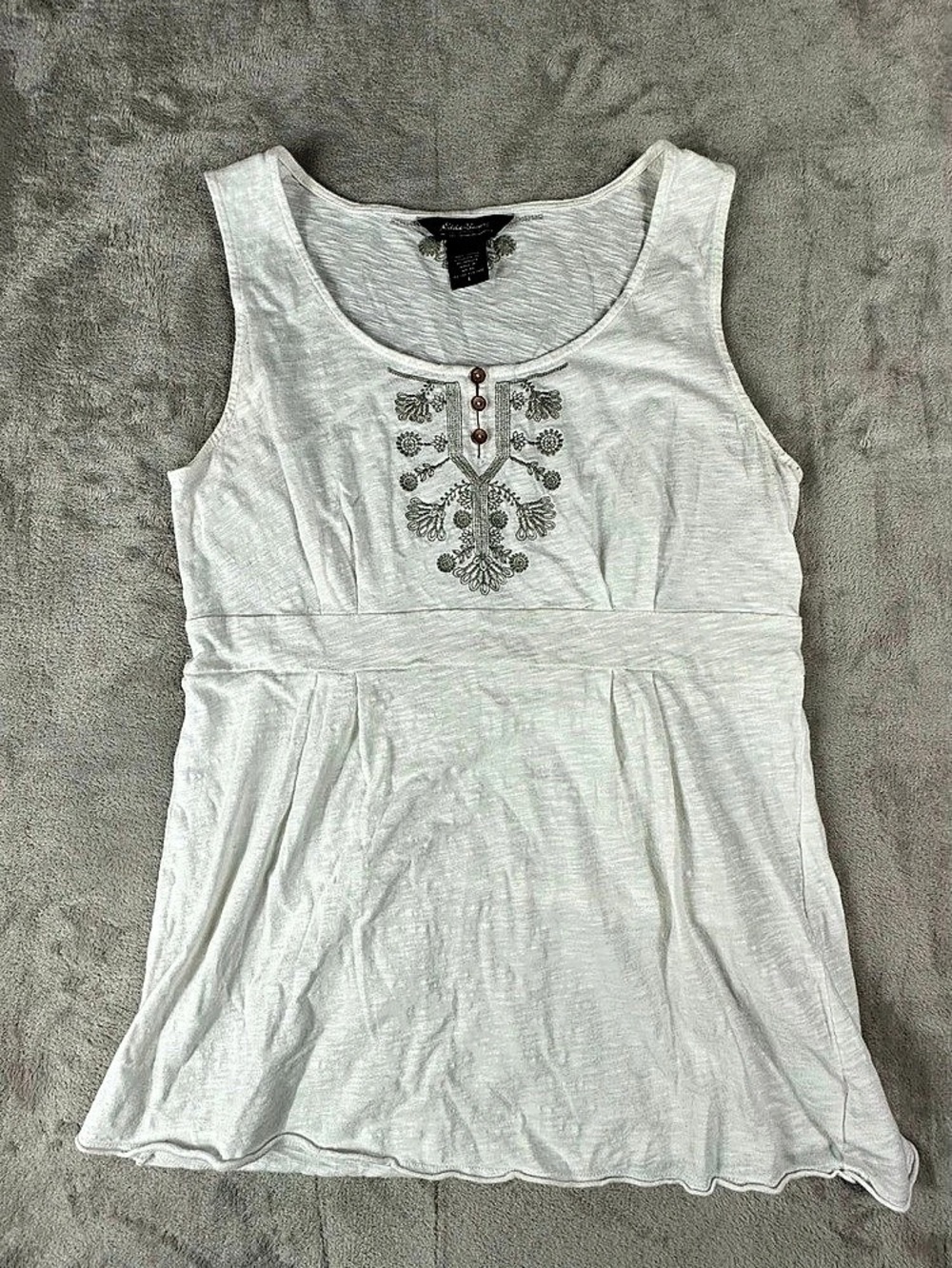 Eddie Bauer Embroidered Tank Top in White Size Small